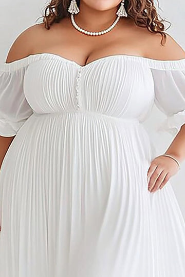 Petite robe blanche en tulle trapèze à épaules dénudées